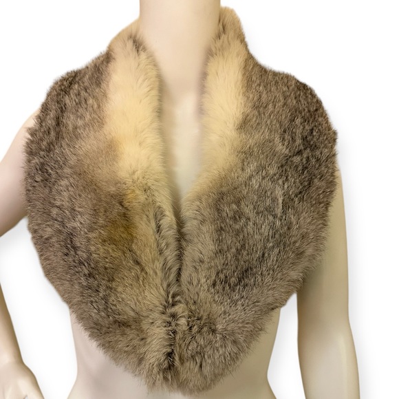 Authentic Vintage White & Grey Fur Shawl Collar - Picture 3 of 7